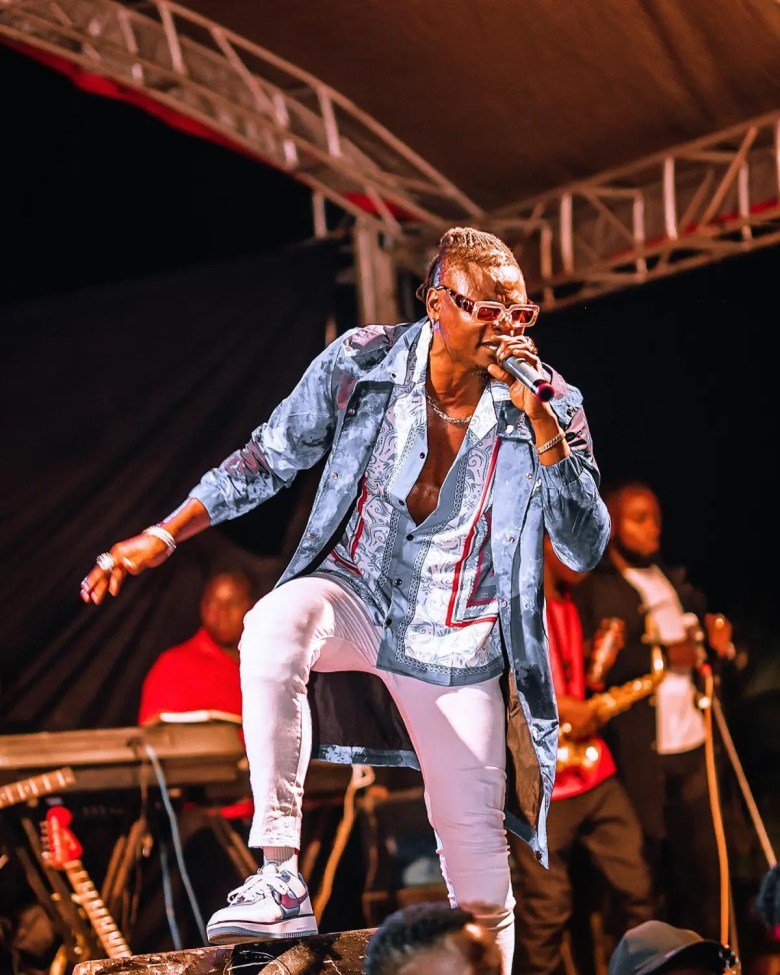 SINGER PALLASO WINS AN AWARD AND 20M AT HIS LOVEFEST CONCERT